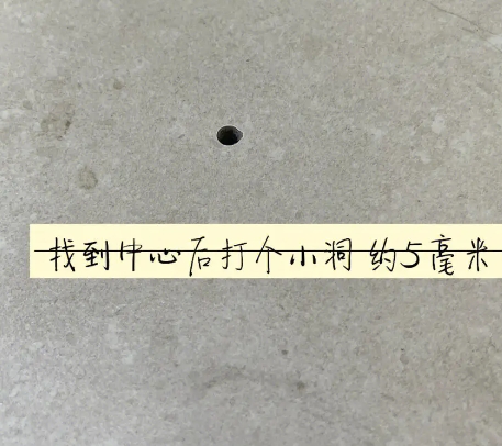 台安瓷砖空鼓维修公司专业解答在瓷砖铺贴过程中，如果砂料搅拌不均匀，将会带来以下问题
